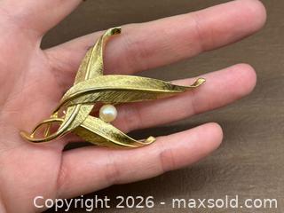 MaxSold Auction: Vintage Boucher Vermeil Cultured Pearl Brushed Gold Tone Leaf Brooch - Toronto (Ontario, Canada) PARTNER MANAGED Estate Sale Online Auction -  Esander Drive (STORAGE)