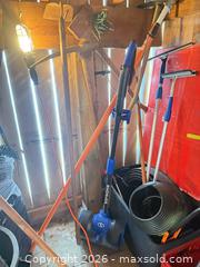 MaxSold Auction: Assorted Yard & Snow Tools with Storage Tub and More B - Barrie (Ontario, Canada) Downsizing Online Auction - Wessenger Drive