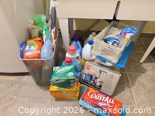 MaxSold Auction: Cleaning supplies bundle with dusters, cleaners and storage bin B - Barrie (Ontario, Canada) Downsizing Online Auction - Wessenger Drive