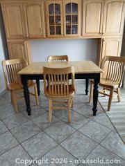 MaxSold Auction: Set of 4 Solid Oak Dining Chairs, Slat/Spindle Back, Light Oak C - Barrie (Ontario, Canada) Downsizing Online Auction - Wessenger Drive