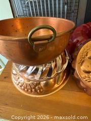 MaxSold Auction: Baking Pans - Oakland (California, USA) PARTNER MANAGED Estate Sale Online Auction - Monterey Boulevard