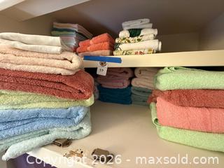 MaxSold Auction: Bath Towels - Oakland (California, USA) PARTNER MANAGED Estate Sale Online Auction - Monterey Boulevard