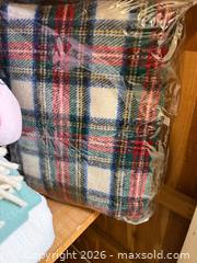 MaxSold Auction: Blankets and Bedcovers - Oakland (California, USA) PARTNER MANAGED Estate Sale Online Auction - Monterey Boulevard