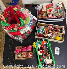 MaxSold Auction: Christmas Wreaths and Ornaments - Oakland (California, USA) PARTNER MANAGED Estate Sale Online Auction - Monterey Boulevard