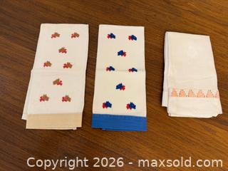 MaxSold Auction: Decorative Hand Towels - Oakland (California, USA) PARTNER MANAGED Estate Sale Online Auction - Monterey Boulevard