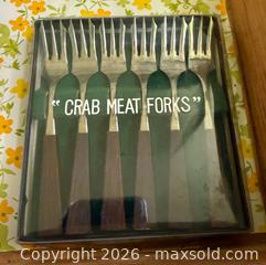 MaxSold Auction: Drawer of Flatware - Oakland (California, USA) PARTNER MANAGED Estate Sale Online Auction - Monterey Boulevard