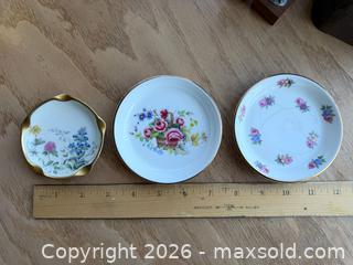 MaxSold Auction: Frames Brass & Glass - Oakland (California, USA) PARTNER MANAGED Estate Sale Online Auction - Monterey Boulevard