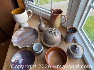 MaxSold Auction: Gorgeous Handmade Pottery Serving Pieces - Oakland (California, USA) PARTNER MANAGED Estate Sale Online Auction - Monterey Blvd