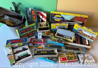 MaxSold Auction: Train Collection - Oakland (California, USA) PARTNER MANAGED Estate Sale Online Auction - Monterey Blvd