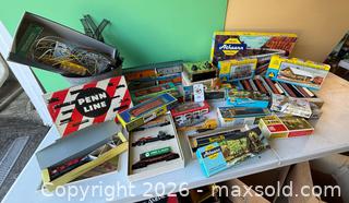 MaxSold Auction: Train Collection - Oakland (California, USA) PARTNER MANAGED Estate Sale Online Auction - Monterey Blvd