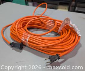 MaxSold Auction: Bright Orange Portable Extension Cord, 100 ft, 2-prong - London (Ontario, Canada) SELLER MANAGED Downsizing Online Auction - Brock Street