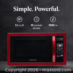 MaxSold Auction: Farberware Countertop Microwave 1000 Watts, 1.1 cu ft - Microwave Oven with LED Lighting - Leeds And The Thousand Islands (Ontario, Canada) SELLER MANAGED Reseller Online Auction - Main Street (STORAGE)