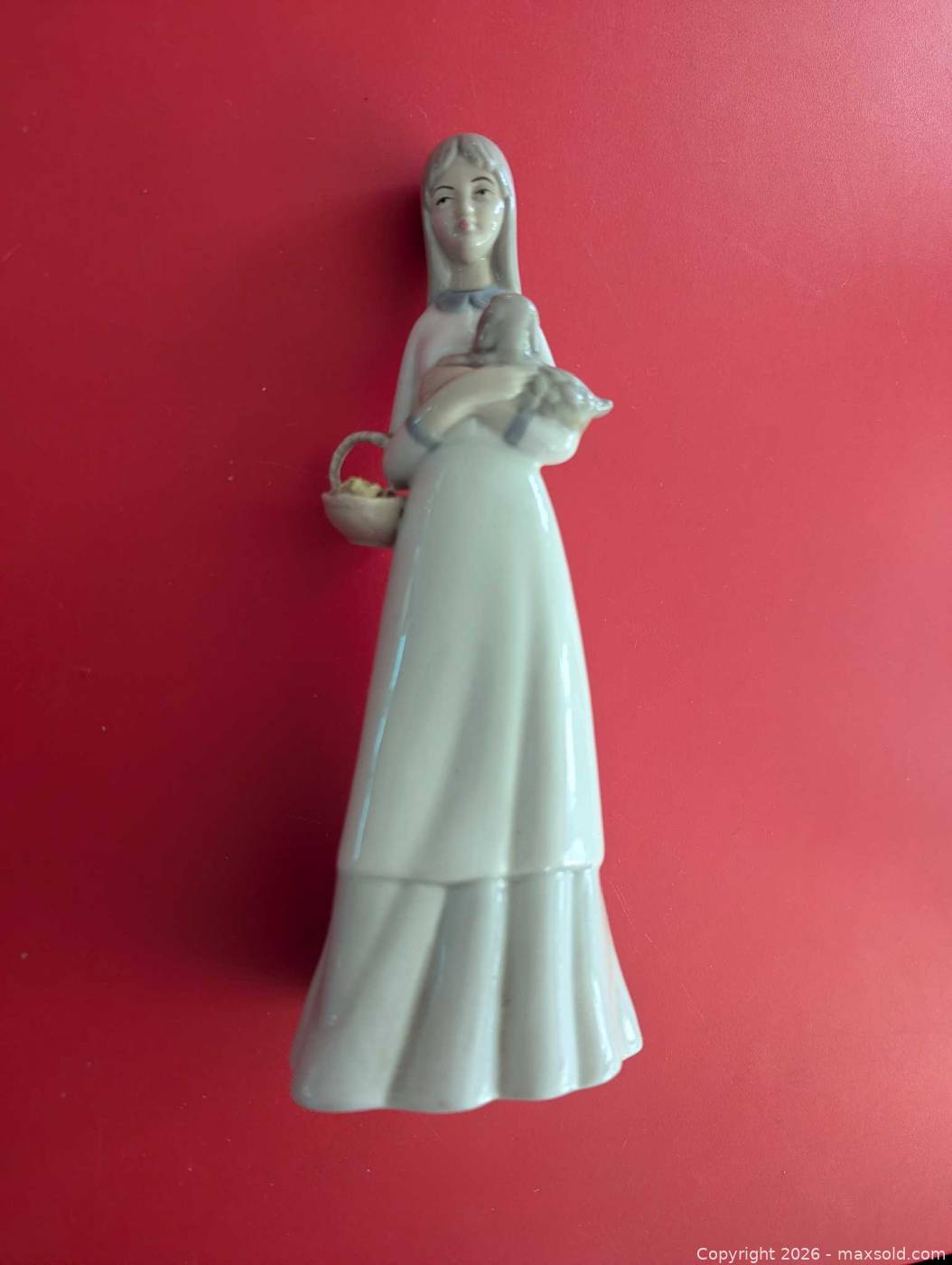 Porcelanas Miquel Requena girl figurine | Maxsold