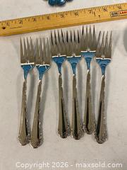 MaxSold Auction: Oneida USA Blue Accent Flatware Set - Vancouver (British Columbia, Canada) SELLER MANAGED Reseller Online Auction - East 7th Avenue (STORAGE)
