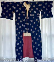 MaxSold Auction: Antique - Silk Full-Length Navy Kimono (komon or casual kimono) with Circular Dot Motif - San Francisco (California, USA) SELLER MANAGED Downsizing Online Auction - Hudson Avenue