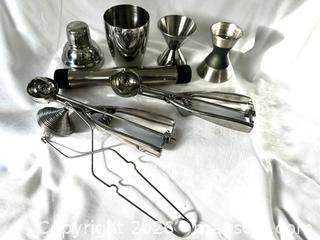 MaxSold Auction: Stainless Steel Bar Cocktail Tools Set — Shaker, Jiggers, Scoops - San Francisco (California, USA) SELLER MANAGED Downsizing Online Auction - Hudson Avenue