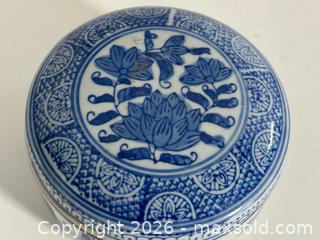 MaxSold Auction: Chinese Blue and White Porcelain Trinket Box - Oshawa (Ontario, Canada) SELLER MANAGED Commercial Liquidation Online Auction - Bond Street West