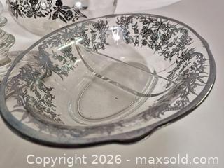 MaxSold Auction: Collection of 6 Pieces of Vintage Clear Glass Items - Oshawa (Ontario, Canada) SELLER MANAGED Commercial Liquidation Online Auction - Bond Street West