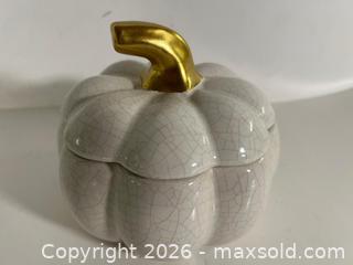 MaxSold Auction: White Ceramic Pumpkin Pot With Gold Stem - Oshawa (Ontario, Canada) SELLER MANAGED Commercial Liquidation Online Auction - Bond Street West