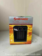 MaxSold Auction: Blowing Hot Air lot - Hamilton (Ontario, Canada) SELLER MANAGED Estate Sale Online Auction -  Glendale Avenue South