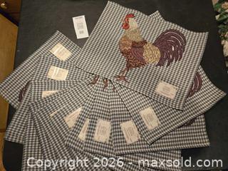 MaxSold Auction: Chicken themed textiles  - Hamilton (Ontario, Canada) SELLER MANAGED Estate Sale Online Auction -  Glendale Avenue South