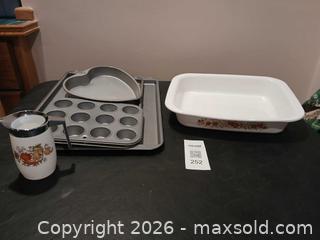MaxSold Auction: Corningware, Bakeware - Hamilton (Ontario, Canada) SELLER MANAGED Estate Sale Online Auction -  Glendale Avenue South