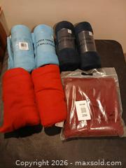 MaxSold Auction: Cosy Blankets - Hamilton (Ontario, Canada) SELLER MANAGED Estate Sale Online Auction -  Glendale Avenue South