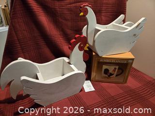 MaxSold Auction: FOLK ART CHICKEN PLANTERS - Hamilton (Ontario, Canada) SELLER MANAGED Estate Sale Online Auction -  Glendale Avenue South