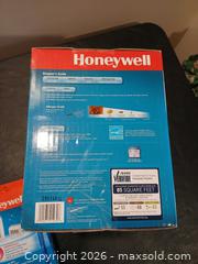 MaxSold Auction: Honeywell Air Purifier & refills - Hamilton (Ontario, Canada) SELLER MANAGED Estate Sale Online Auction -  Glendale Avenue South