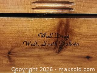 MaxSold Auction: HORSE POWERED LOT! TRUCKER STUFF TOO - Hamilton (Ontario, Canada) SELLER MANAGED Estate Sale Online Auction -  Glendale Avenue South