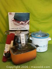 MaxSold Auction: Kitchen Crockpot, Stockpot, Roaster etc - Hamilton (Ontario, Canada) SELLER MANAGED Estate Sale Online Auction -  Glendale Avenue South
