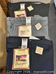 MaxSold Auction: Men's Clothing with tags - Hamilton (Ontario, Canada) SELLER MANAGED Estate Sale Online Auction -  Glendale Avenue South