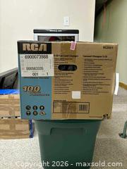 MaxSold Auction: Neighbourhood Noisemakers - Hamilton (Ontario, Canada) SELLER MANAGED Estate Sale Online Auction -  Glendale Avenue South