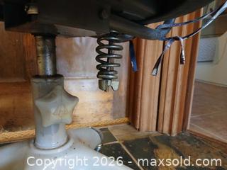 MaxSold Auction: Retro Office Chair - Hamilton (Ontario, Canada) SELLER MANAGED Estate Sale Online Auction -  Glendale Avenue South