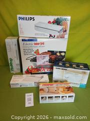 MaxSold Auction: Small Kitchen Appliances  - Hamilton (Ontario, Canada) SELLER MANAGED Estate Sale Online Auction -  Glendale Avenue South