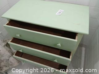 MaxSold Auction: Smaller Chest Of Drawers - Hamilton (Ontario, Canada) SELLER MANAGED Estate Sale Online Auction -  Glendale Avenue South