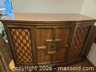 MaxSold Auction: WORKING MCM STEREO UNIT - Hamilton (Ontario, Canada) SELLER MANAGED Estate Sale Online Auction -  Glendale Avenue South