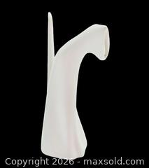 MaxSold Auction: Royal Dux Modernist Cat Figurine  - Aurora (Ontario, Canada) PARTNER MANAGED Downsizing Online Auction - Murray Drive