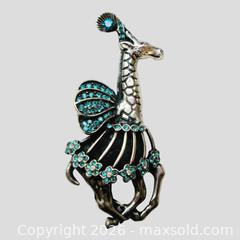 MaxSold Auction: Signed D Pollak Large 3.25" Rhinestone Giraffe Brooch - Aurora (Ontario, Canada) PARTNER MANAGED Downsizing Online Auction - Murray Drive