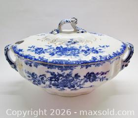 MaxSold Auction: Victorian Blue & White Tureen - Aurora (Ontario, Canada) PARTNER MANAGED Downsizing Online Auction - Murray Drive