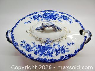 MaxSold Auction: Victorian Blue & White Tureen - Aurora (Ontario, Canada) PARTNER MANAGED Downsizing Online Auction - Murray Drive