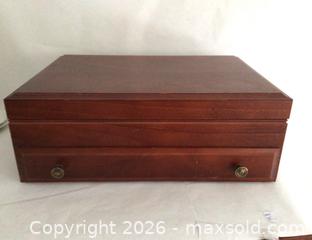 MaxSold Auction: Vintage Silver Cutlery Case - Aurora (Ontario, Canada) PARTNER MANAGED Downsizing Online Auction - Murray Drive