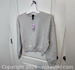 MaxSold Auction: Lot of new with tags sweater / shorts from wild fable (Target) - Ottawa (Ontario, Canada) SELLER MANAGED Downsizing Online Auction - Darvoy Mews
