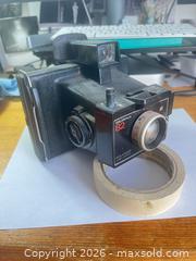 MaxSold Auction: Polaroid Camera - Toronto (Ontario, Canada) SELLER MANAGED Downsizing Online Auction -  Bathurst Street (CONDO)