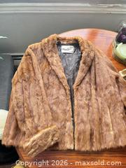MaxSold Auction: Vintage Fur Jacket - Toronto (Ontario, Canada) SELLER MANAGED Downsizing Online Auction -  Bathurst Street (CONDO)