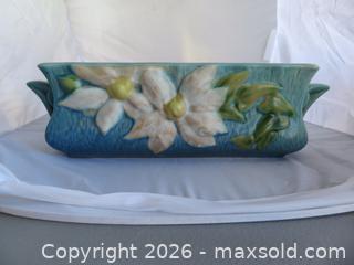 MaxSold Auction: 8" Roseville "Clematis Window Box" - San Bruno (California, USA) SELLER MANAGED Downsizing Online Auction - 2nd Avenue
