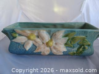 MaxSold Auction: 8" Roseville "Clematis Window Box" - San Bruno (California, USA) SELLER MANAGED Downsizing Online Auction - 2nd Avenue