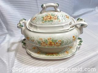 MaxSold Auction: Cream Floral Soup Tureen Set with Lid, Underplate & Ladle - Ottawa (Ontario, Canada) SELLER MANAGED Downsizing Online Auction - Sarsfield Road