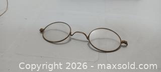 MaxSold Auction: Vintage Round Wire-Frame Pince-Nez Eyeglasses, Gold-Tone - Ottawa (Ontario, Canada) SELLER MANAGED Downsizing Online Auction - Sarsfield Road