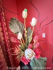 MaxSold Auction: Decorative Ceramic Vase with Metal Stand & Faux Flowers B - Whitchurch-Stouffville (Ontario, Canada) Downsizing Online Auction - Grayfield Drive